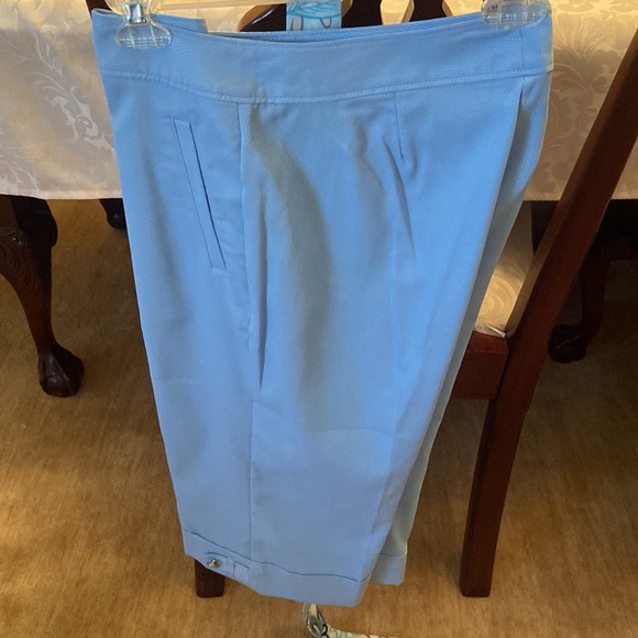 Izod Golf Blue Bermuda Shorts Side Zip & Pockets Flat Front Size 6. - Picture 5 of 7
